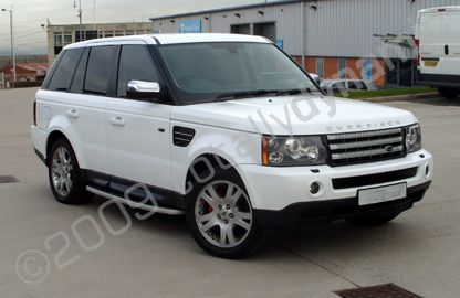 Range Rover wrapped gloss white by Totally Dynamic Leeds/Bradford