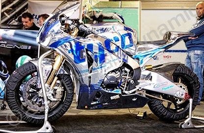British Superbikes wrapped in chrome for Tyco Honda by Totally Dynamic Lincoln