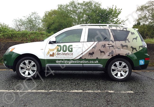 Mitsubishi Shogun vinyl wrapped in a printed wrap design for Dog Destination by Totally Dynamic Manchester
