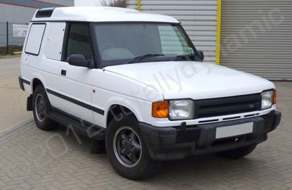 Land Rover Discovery wrapped in gloss white vinyl by Totally Dynamic Milton Keynes