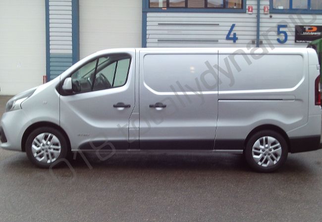 Renault Trafic fully vinyl wrapped for DCC 4x4