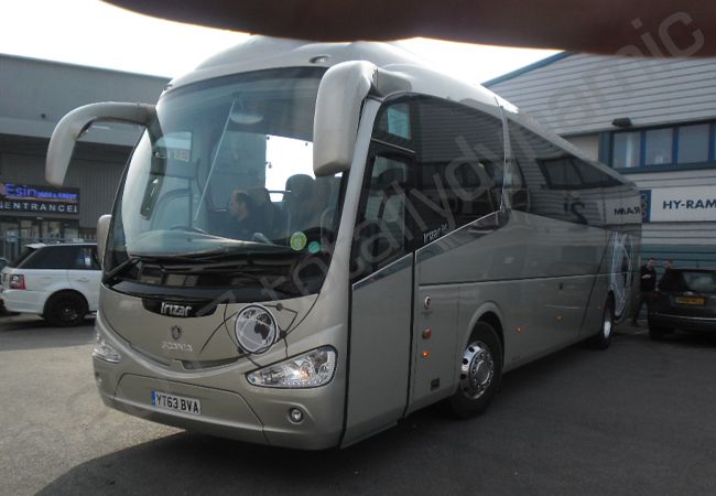 Coach fully vinyl wrapped for William Hill