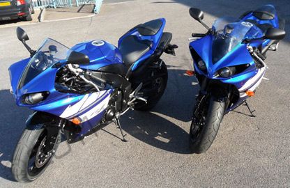 Yamaha R1 motorbikes wrapped in metallic blue with graphics by Totally Dynamic North London