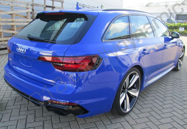 Audi RS4 fully wrapped in a gloss mid blue car wrap