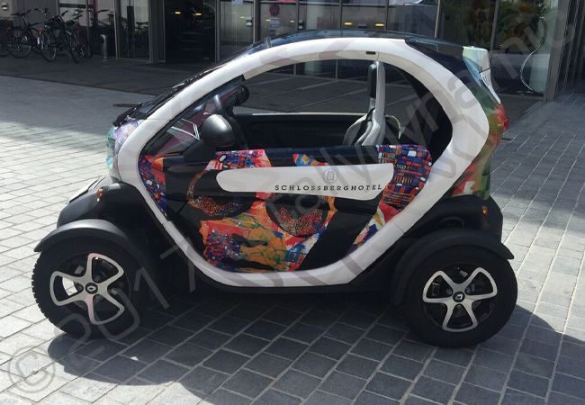 Renault Twizy vinyl wrapped for Austrian Hotel Consortium
