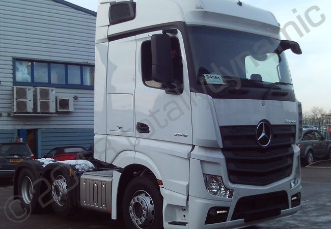 Mercedes Actros cab vinyl wrapped for Forward Truck Services