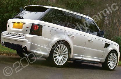Range Rover wrapped pearlescent white by Totally Dynamic North London