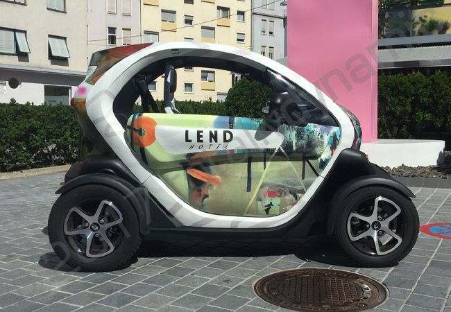 Renault Twizy vinyl wrapped for Austrian Hotel Consortium